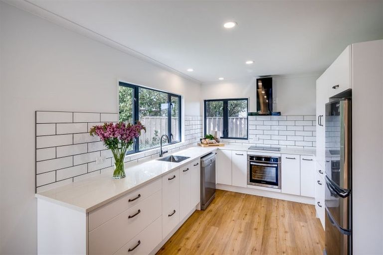 Photo of property in 101a Main Road, Clive, 4102