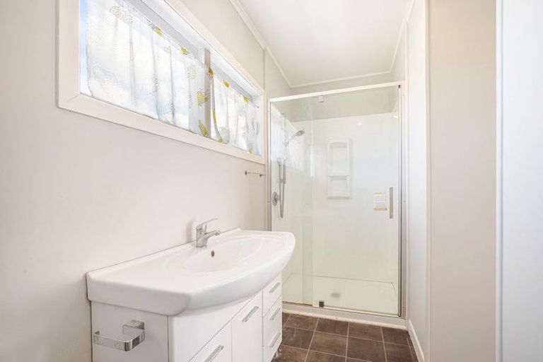 Photo of property in 255 Te Atatu Road, Te Atatu South, Auckland, 0610