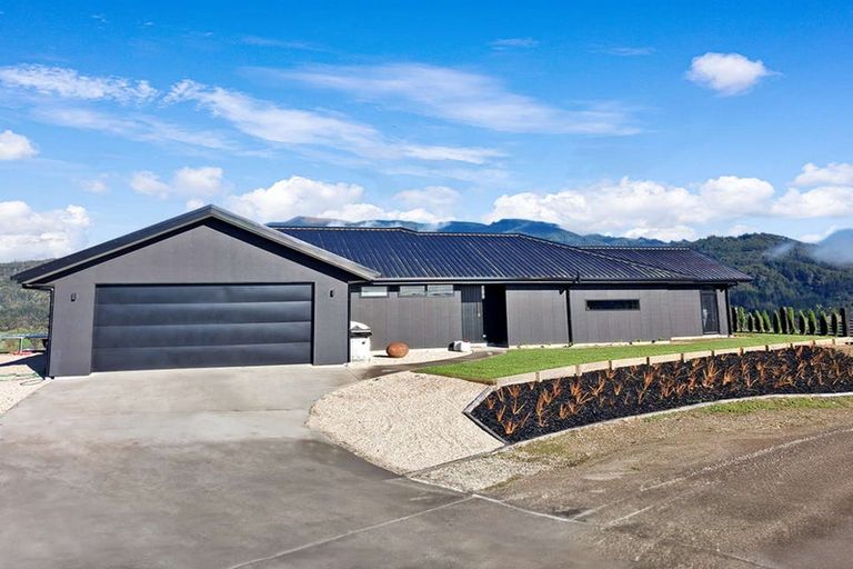 Photo of property in 36 Pineview Way, Motueka, 7196
