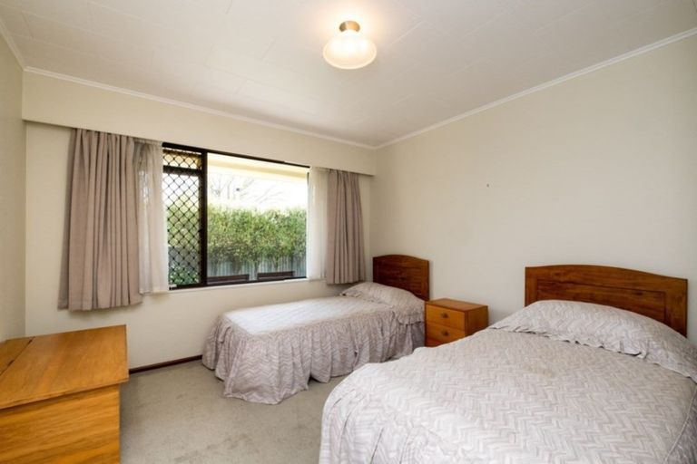 Photo of property in 24 Valerie Street, Clive, 4102