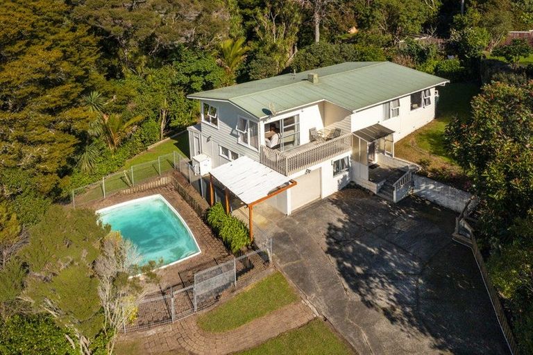 Photo of property in 35 Mcdowell Crescent, Hillcrest, Auckland, 0627