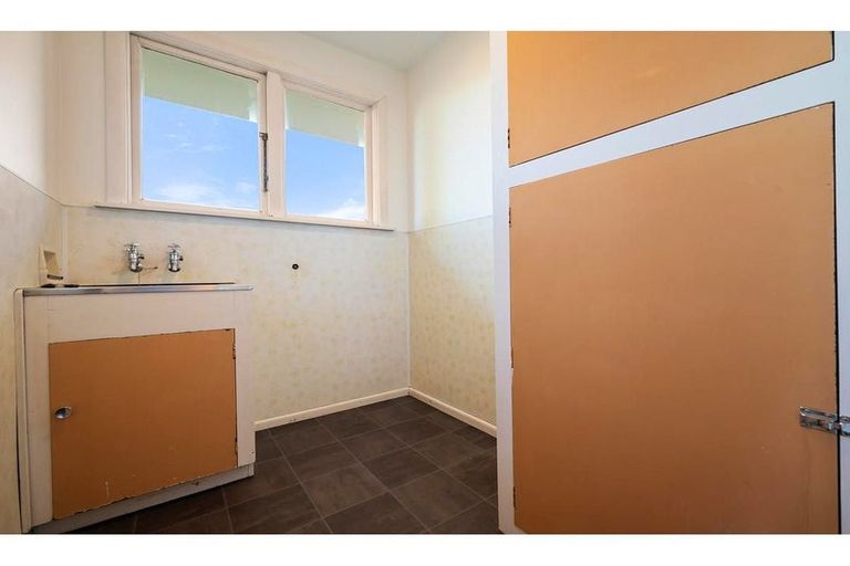 Photo of property in 302 Wigram Road, Wigram, Christchurch, 8025