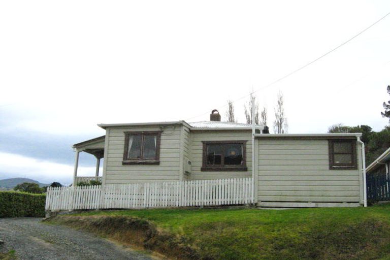 Photo of property in 9 Dickson Street, Macandrew Bay, Dunedin, 9014