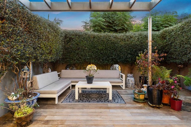 Photo of property in 10/4 Campbell Road, Takapuna, Auckland, 0622