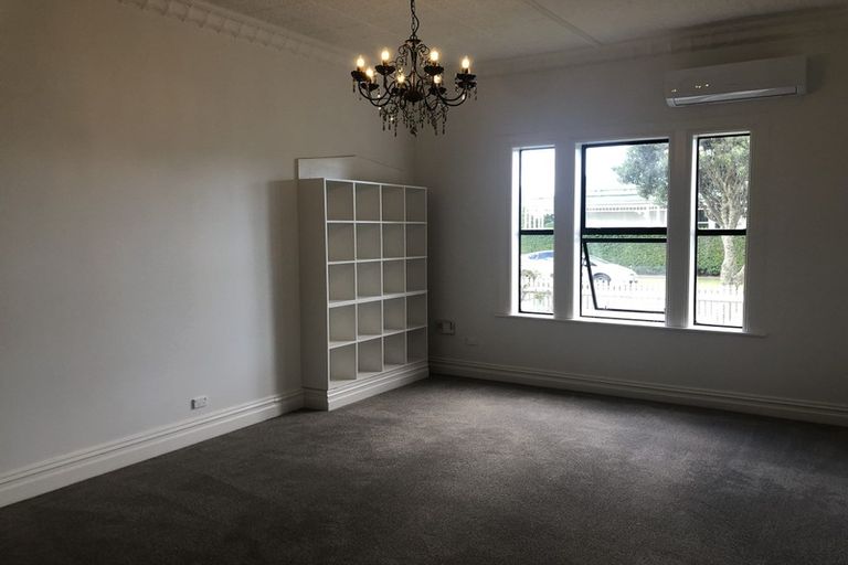 Photo of property in 59 Aroha Avenue, Sandringham, Auckland, 1025