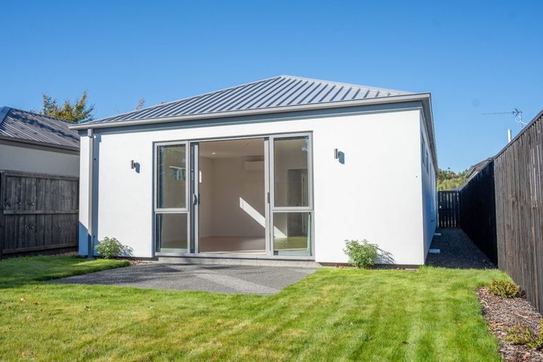 Photo of property in 11 Comer Street, Halswell, Christchurch, 8025