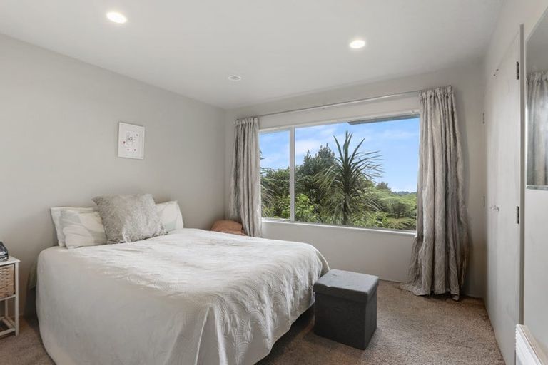 Photo of property in 276 Shaw Road, Titirangi, Auckland, 0604