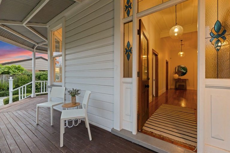 Photo of property in 49 Te Aute Road, Havelock North, 4130