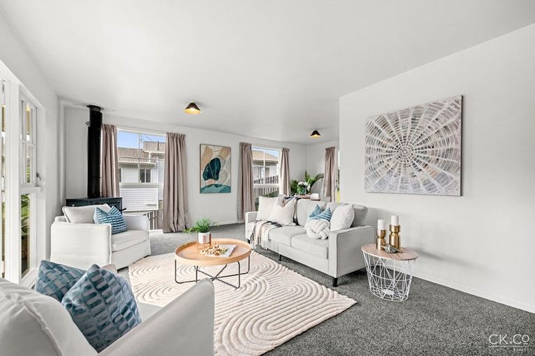 Photo of property in 3 Eastview Grove, Normandale, Lower Hutt, 5010