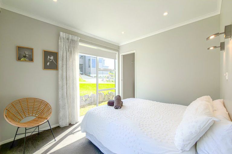 Photo of property in 5 Ross Place, Whiritoa, Whangamata, 3691