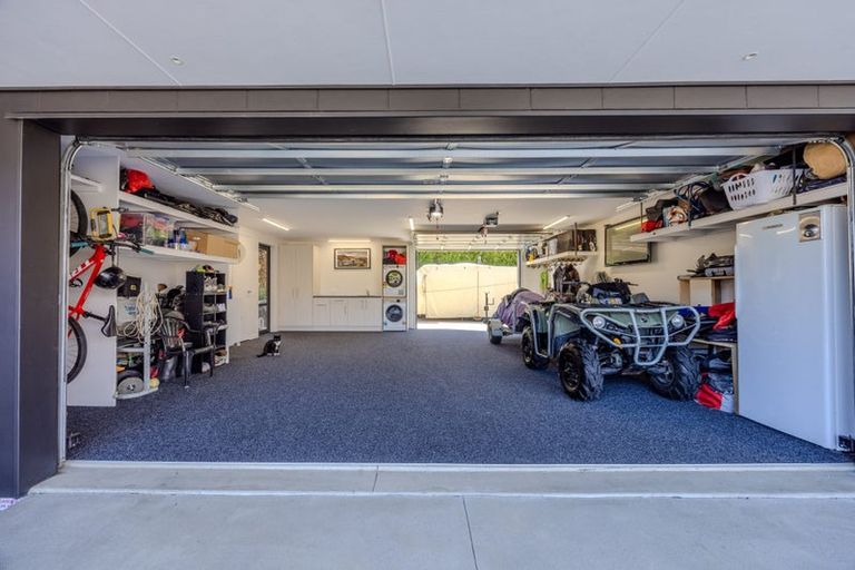 Photo of property in 8 Mills Road, Wanaka, 9305