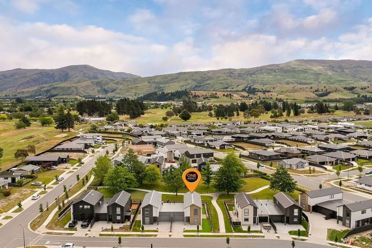 Photo of property in 28 Woods Crescent, Cromwell, 9310