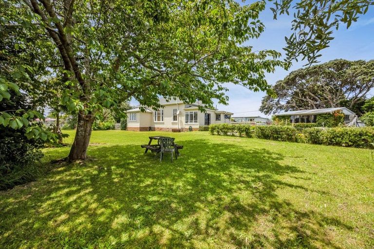 Photo of property in 207 Egmont Street, Patea, 4520