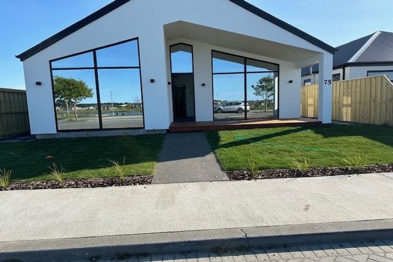 Photo of property in 20 Waituna Street, Pegasus, 7612