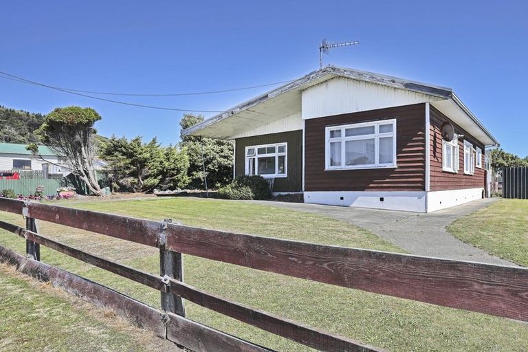 Photo of property in 43 Burrows Street, Bluff, 9814