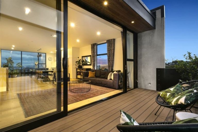 Photo of property in Sugar Lane Apartments, 13/31 Rawene Road, Birkenhead, Auckland, 0626