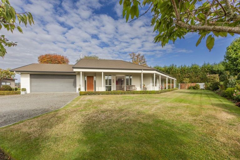 Photo of property in 22 Parkland Drive, Waipawa, 4210