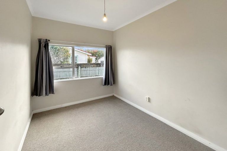 Photo of property in 28 Cambridge Street, Milson, Palmerston North, 4414