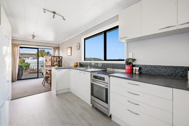 Photo of property in 211 Wilson Road, South Head, Helensville, 0874