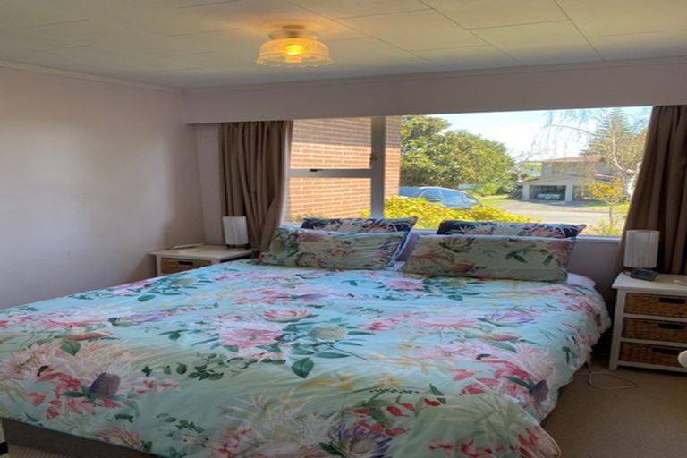 Photo of property in 10 Kingswood Grove, Raumati Beach, Paraparaumu, 5032