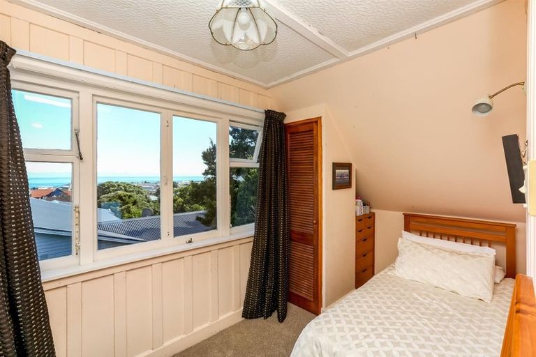 Photo of property in 103 Gover Street, New Plymouth, 4310