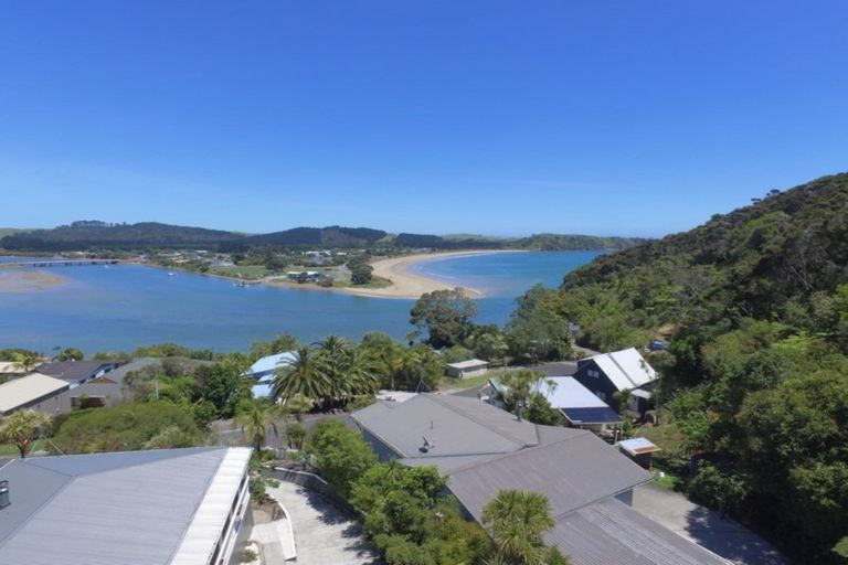 Photo of property in 13 Bush Point Road, Cable Bay, 0420