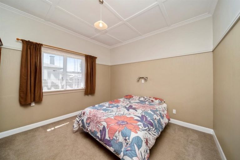 Photo of property in 20 Caledonia Street, Hawera, 4610