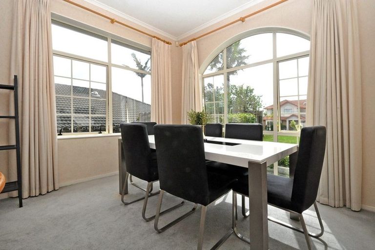 Photo of property in 5 Lorikeet Place, Unsworth Heights, Auckland, 0632