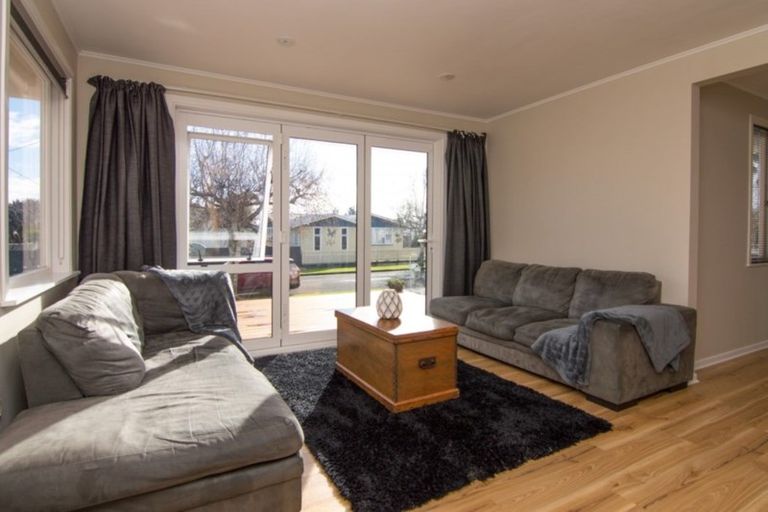 Photo of property in 45 Tararua Terrace, Cloverlea, Palmerston North, 4412