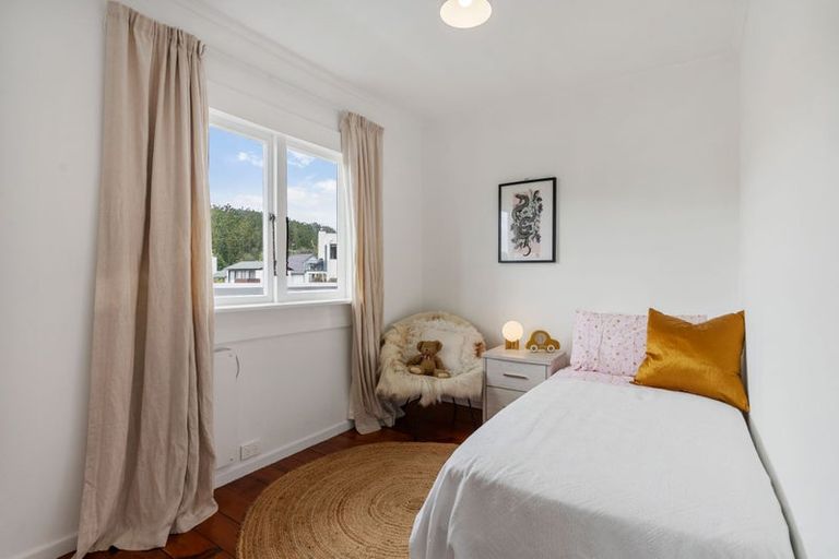 Photo of property in 101 Island Bay Road, Beach Haven, Auckland, 0626