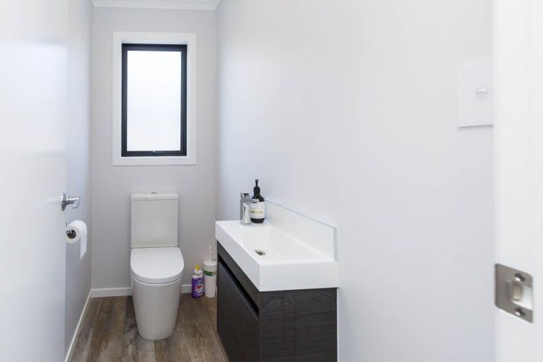 Photo of property in 27 Reakes Crescent, Wallaceville, Upper Hutt, 5018