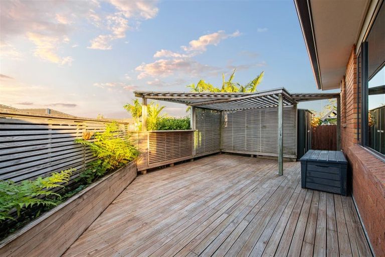 Photo of property in 3 Stow Place, Henderson, Auckland, 0612