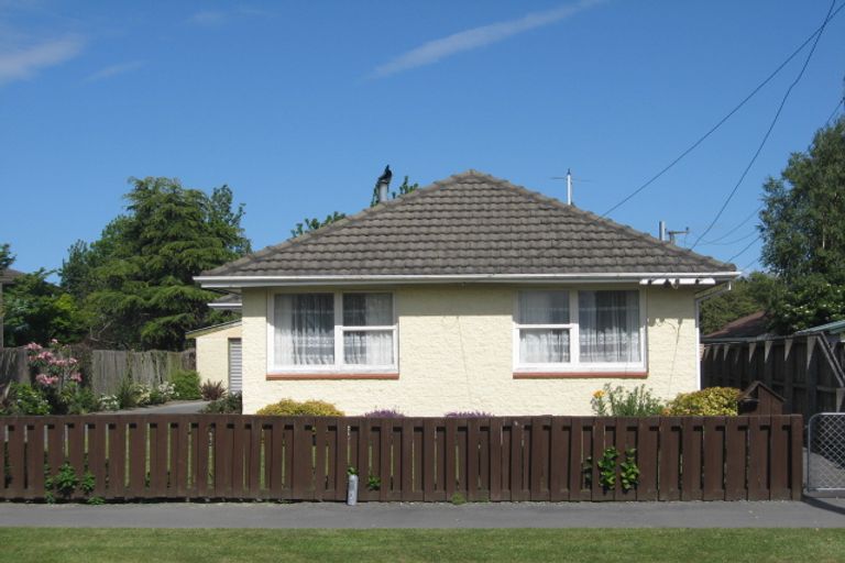 Photo of property in 16 Martbern Crescent, Bishopdale, Christchurch, 8053