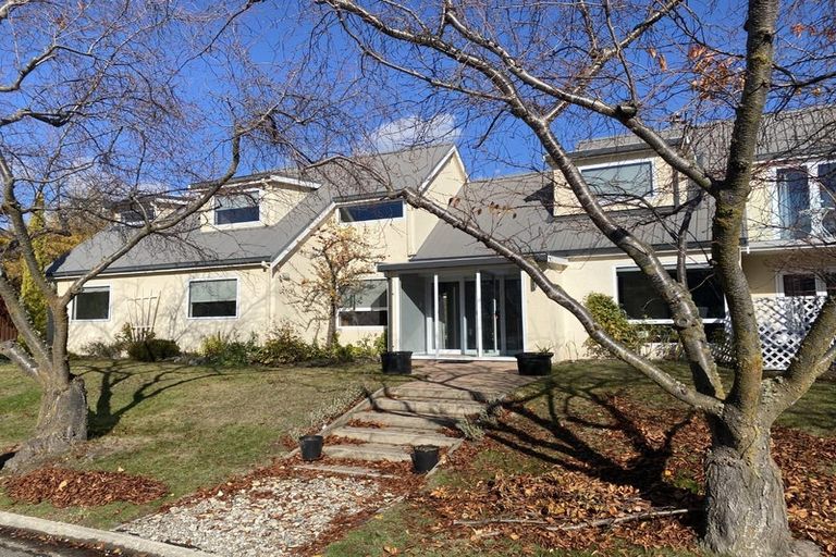 Photo of property in 6 Cherry Court, Wanaka, 9305