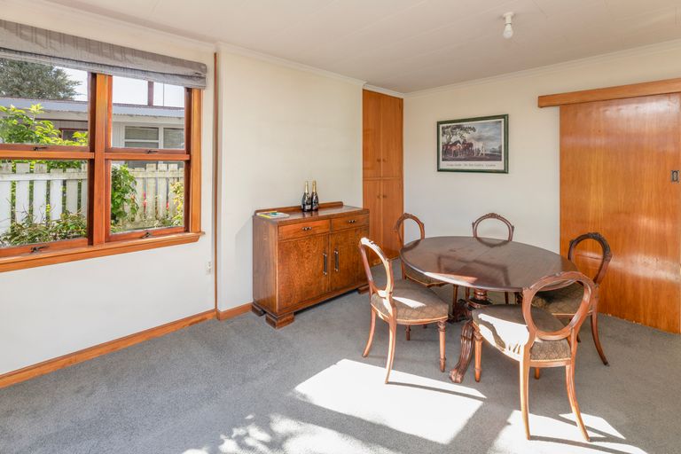 Photo of property in 49 Maidstone Road, Ilam, Christchurch, 8041