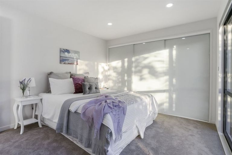 Photo of property in 102b Mellons Bay Road, Mellons Bay, Auckland, 2014