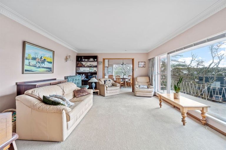 Photo of property in 491 Beach Road, Murrays Bay, Auckland, 0630