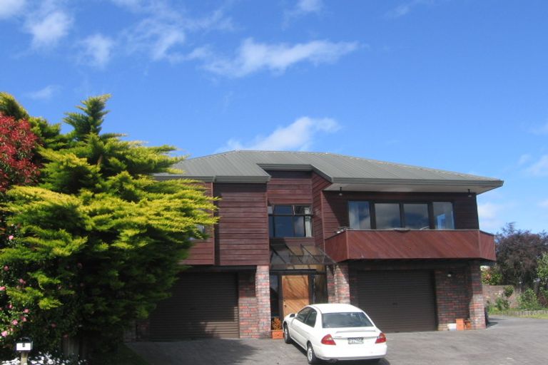 Photo of property in 4 Gladstone Grove, Richmond Heights, Taupo, 3330