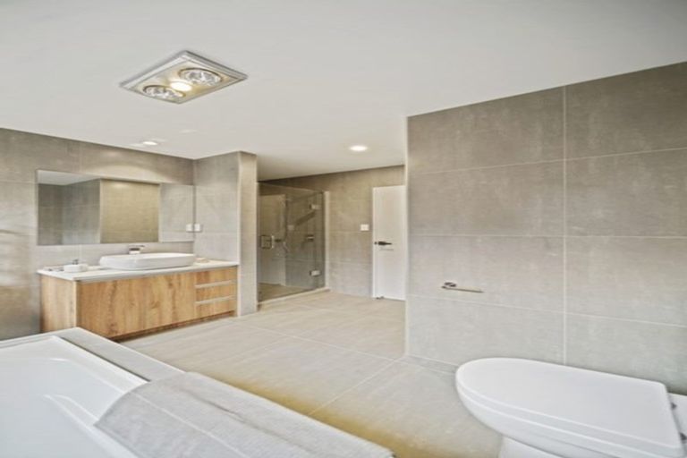 Photo of property in 28 Lusitano Drive, Karaka, Papakura, 2113