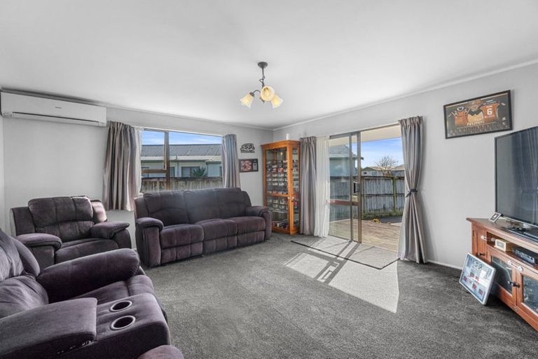 Photo of property in 6 Bradley Place, Nawton, Hamilton, 3200