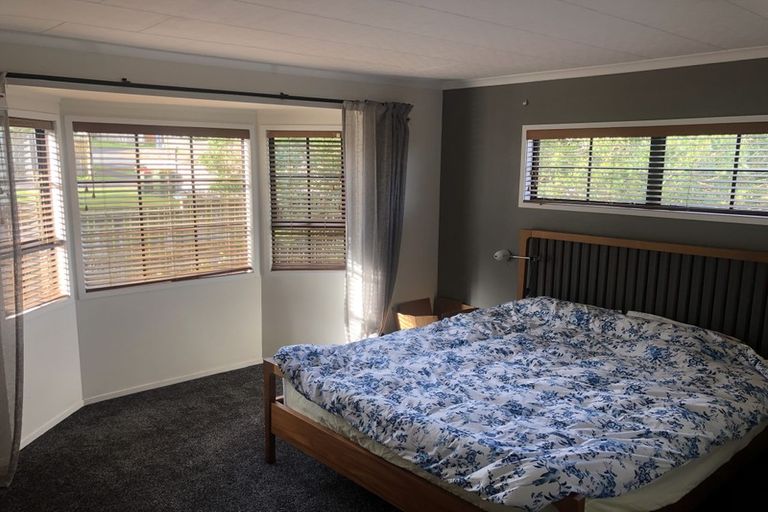 Photo of property in 7 Seaglen Place, Botany Downs, Auckland, 2010