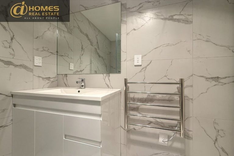 Photo of property in 6/237 Swanson Road, Henderson, Auckland, 0610