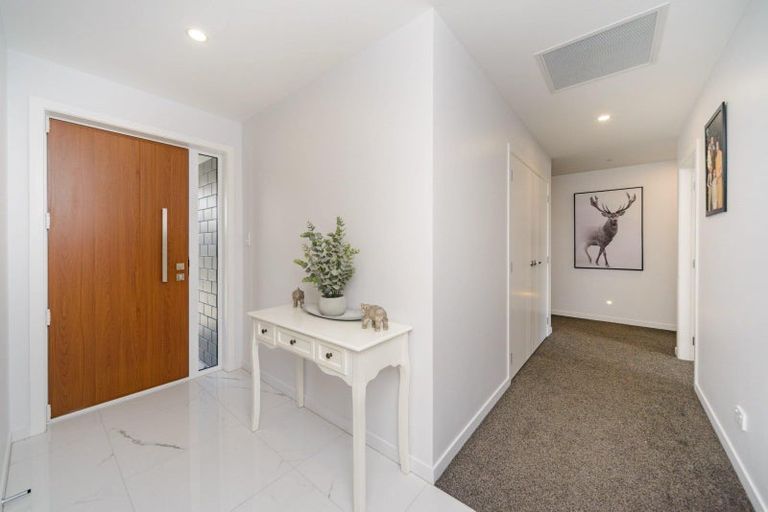 Photo of property in 47 Atlantic Drive, Fitzherbert, Palmerston North, 4410