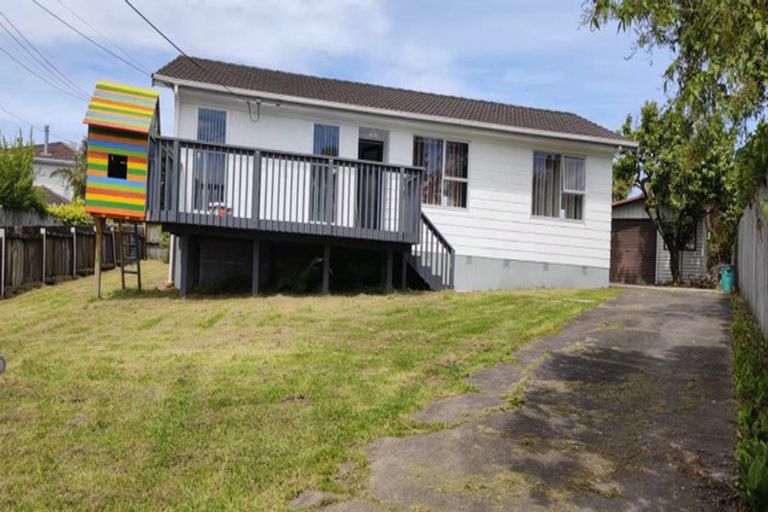 Photo of property in 32 Glen Road, Ranui, Auckland, 0612