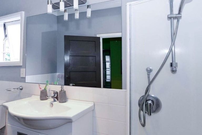 Photo of property in 1012 Heretaunga Street East, Parkvale, Hastings, 4122