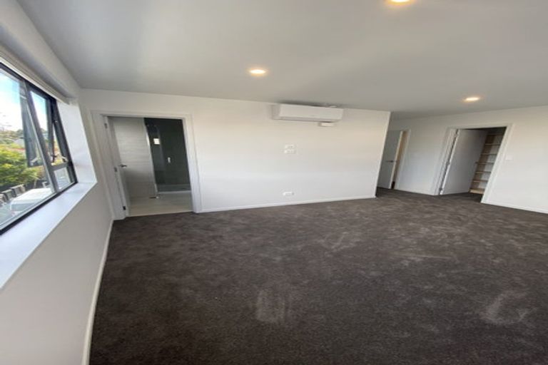 Photo of property in 32d Potter Avenue, Northcote, Auckland, 0627