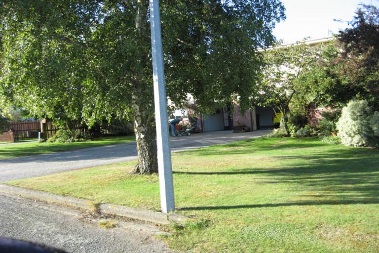 Photo of property in 18 Halkett Street, Darfield, 7510