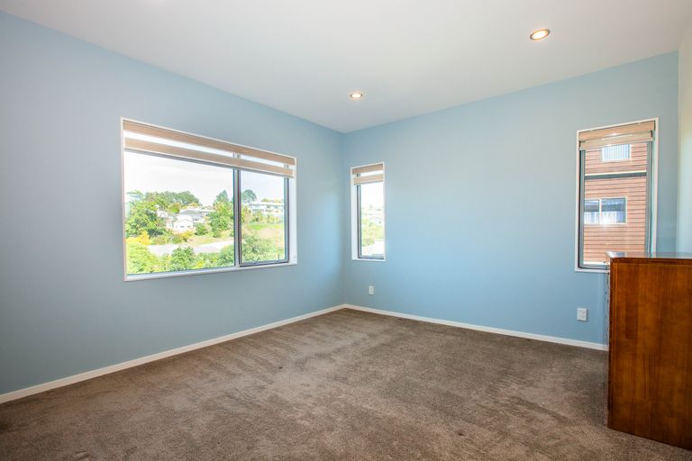 Photo of property in 4b Astrolabe Place, Gulf Harbour, Whangaparaoa, 0930