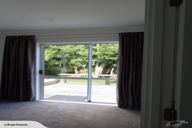 Photo of property in 35a Roland Road, Greenhithe, Auckland, 0632