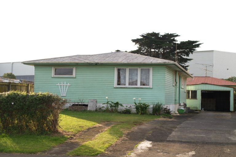 Photo of property in 57a Blake Road, Mangere East, Auckland, 2024